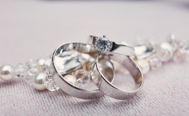 Zašto je belo zlato tako popularno Prstenje od zlata